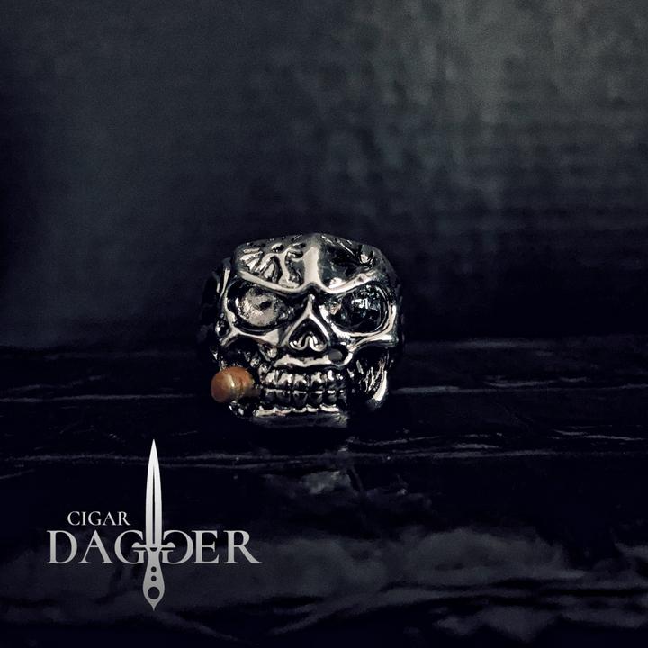 Cigar Dagger - Cigar Skull Ring (clear zircon)